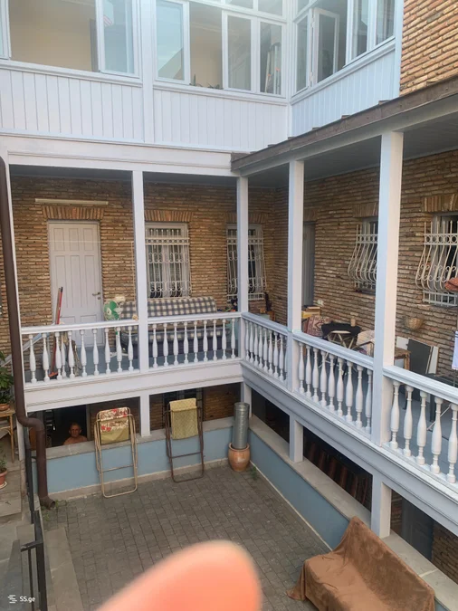 8 room Private House For Sale. Sololaki