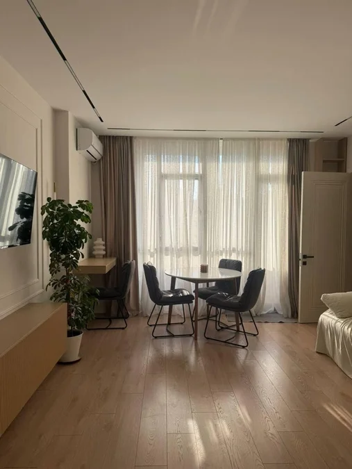 2-комн. квартира, 47 кв.м, $700