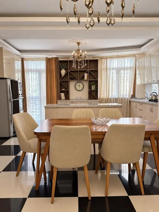 Ул. Тамар Човелидзе, 6: Студия, 135,0 м²