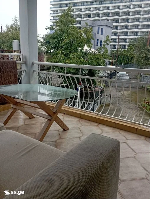 2 room Private House For Rent
