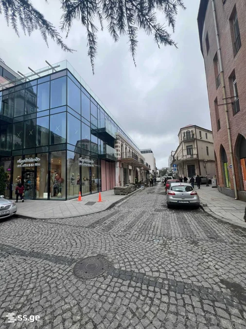 Commercial space For Rent