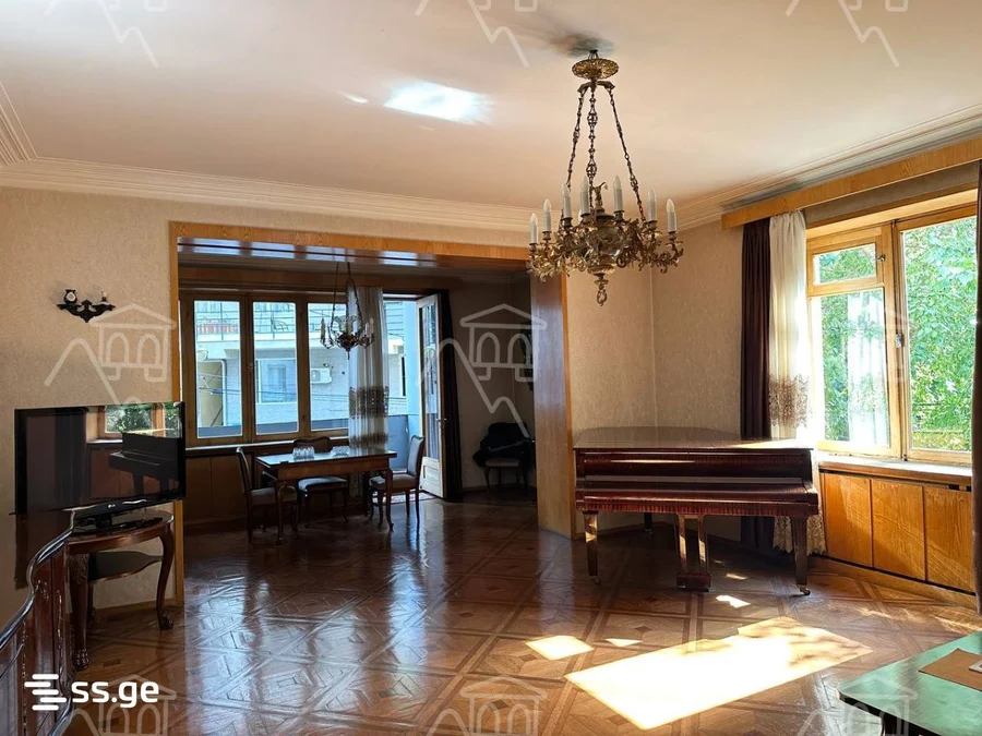3 room Flat For Rent. Vake