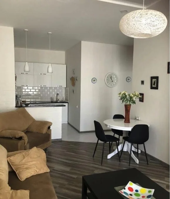 Улица Арчил Цагарели, 19: 2-комнатная, 75.0 м²