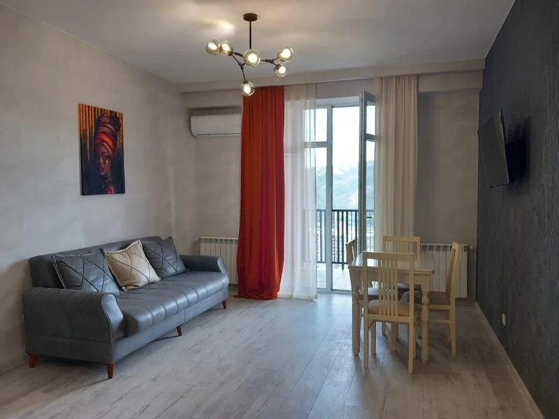 Archi Isani: 2-комнатная, 65.0 м²