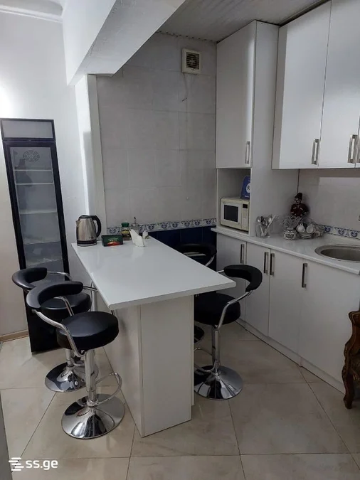 Коммерческое помещение на abesadze st. 8 Sololaki