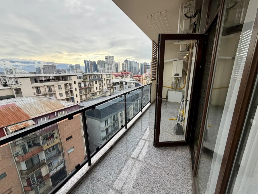 Долгосрочная аренда 3-комнатной квартиры в Rustaveli District
