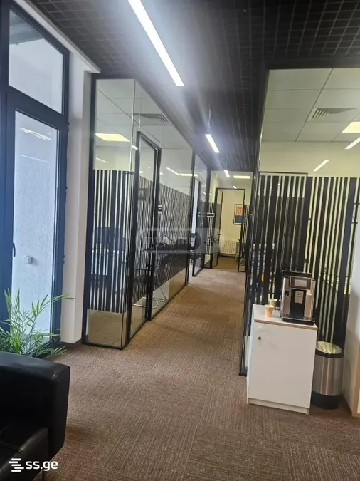Офис 300 м² на улице Саирме, $600,000