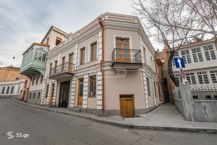 Отель на продажу в Сололаки
