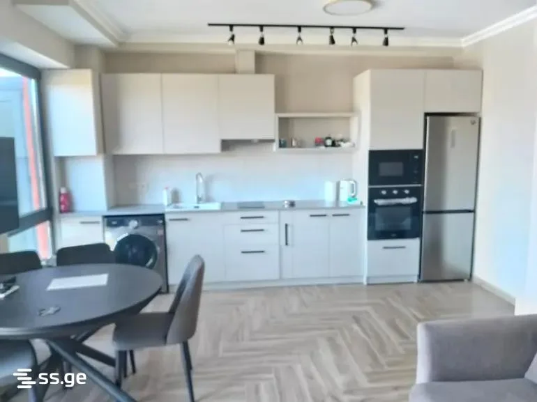2-комнатная квартира в районе Вера, 72 кв.м, $1200