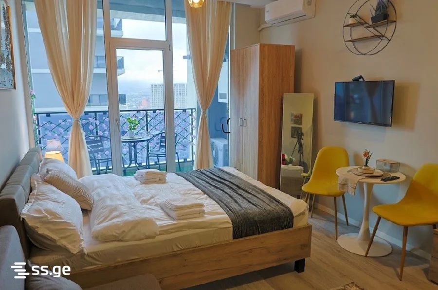 1+1 на Komuna Tower Ангис  3-й переулок 10 Airport District