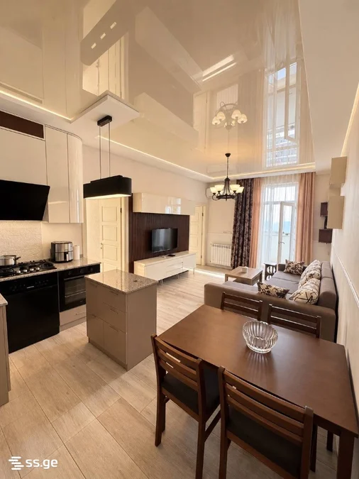 3-комнатная квартира, 80 м², 21 этаж, $1000