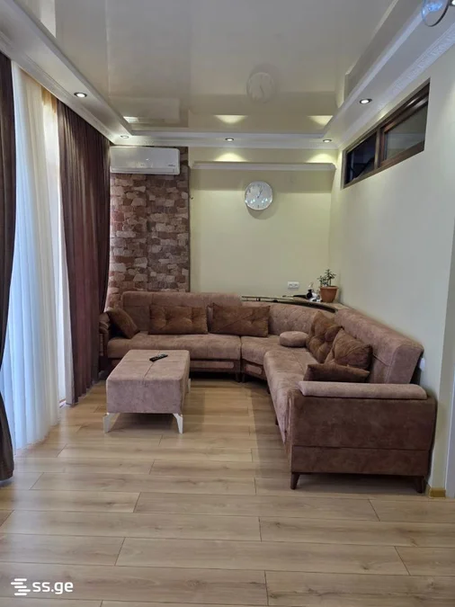 1+1 на David Agmashenebeli Street 10 Agmashenebeli District