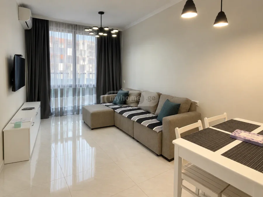 2-комнатная квартира, 58 м², $650