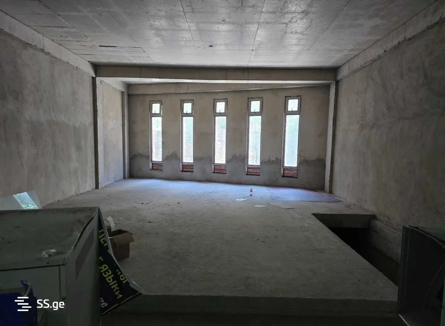 Commercial space For Rent