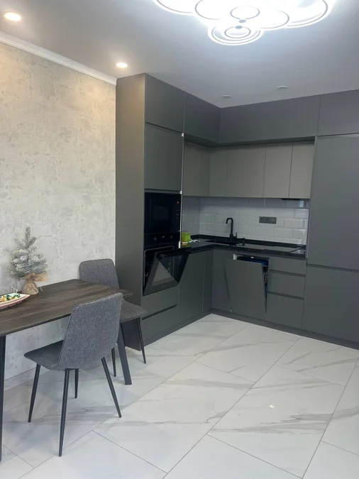 1-комнатная квартира, 47 м², 42 этаж
