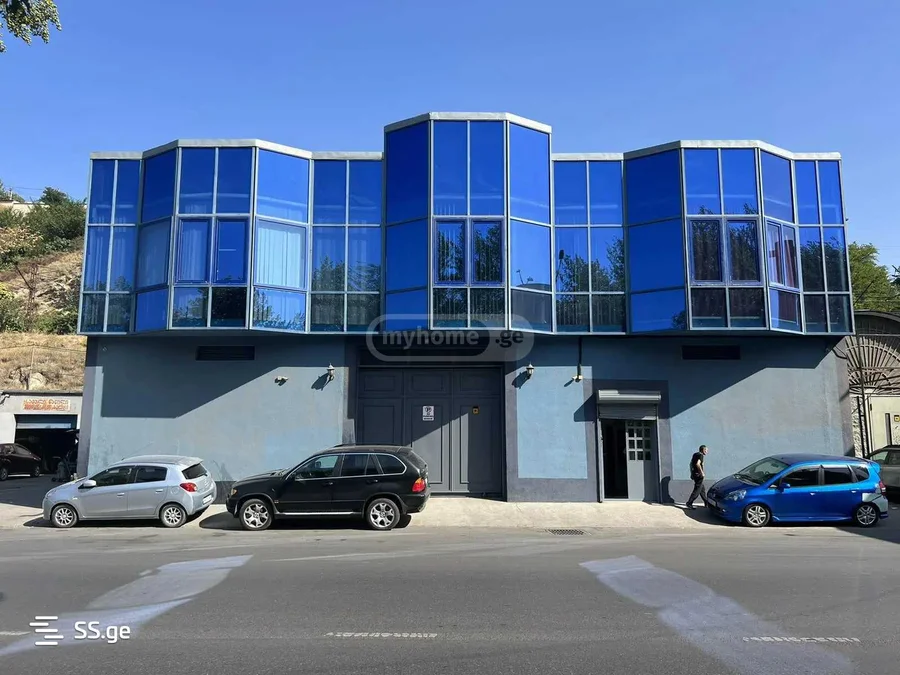 Commercial space For Sale. Sanzona