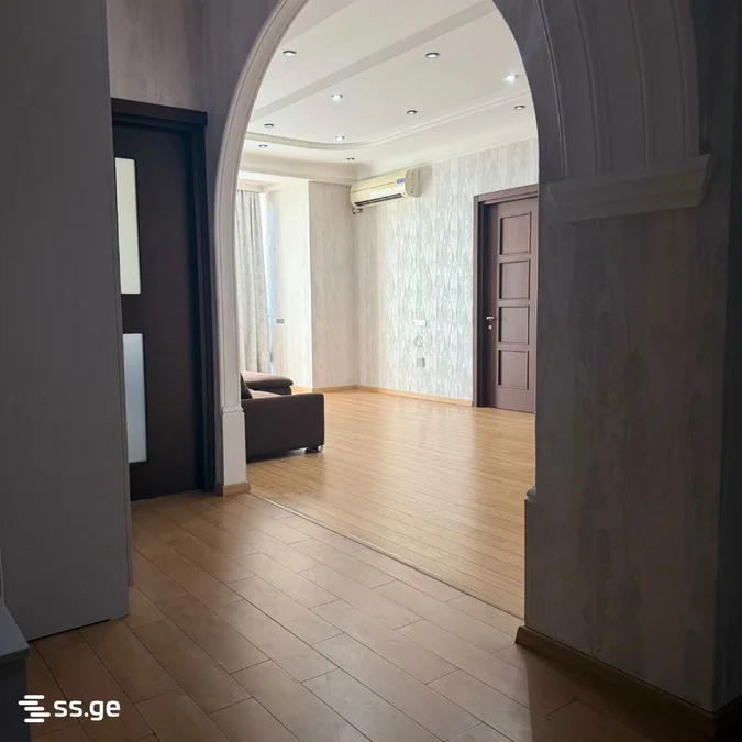4 room Flat For Sale. Isani