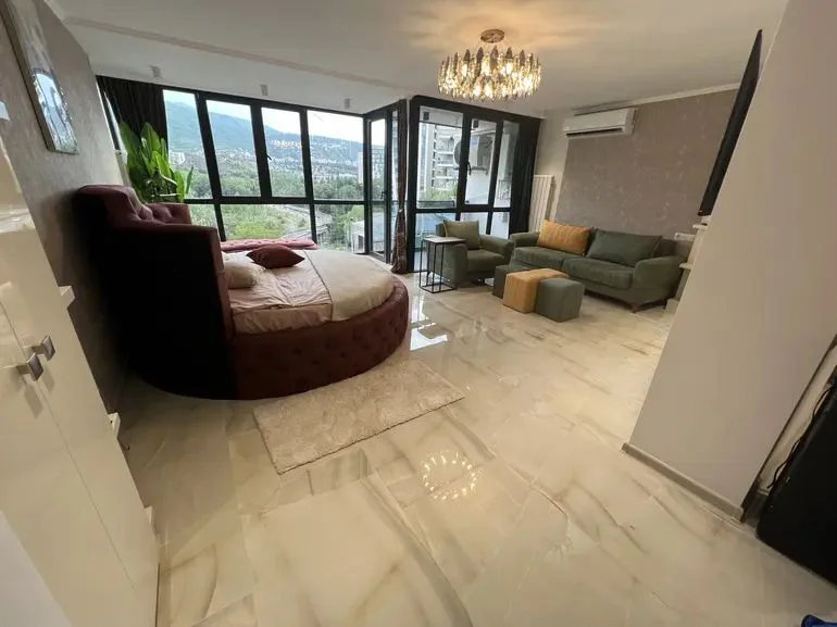 Улица Александра Казбеги, проспект: Студия, 65.0 м²