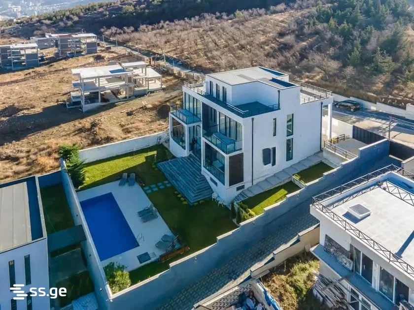 Room Private House For Sale. Lisi lake