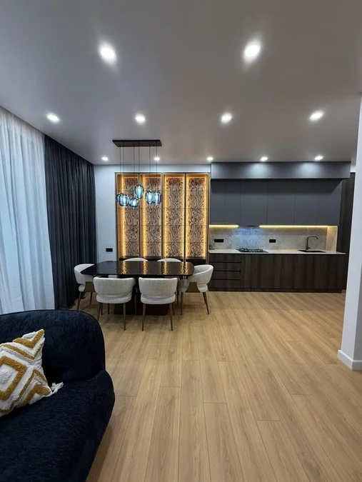 White Square Shartava: 3-комнатная, 195,0 м²