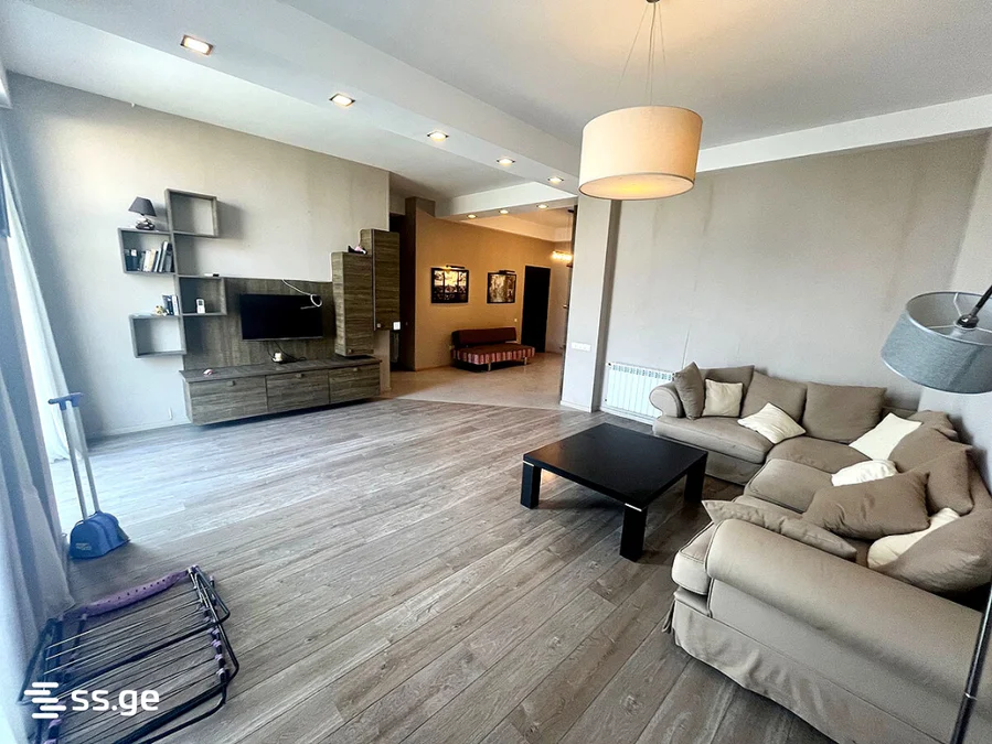 4 room Flat For Sale. Vake