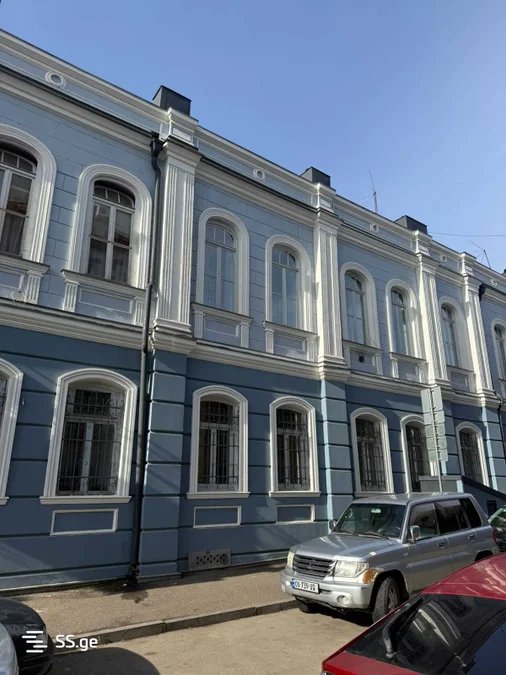 3-комнатная квартира в Тбилиси