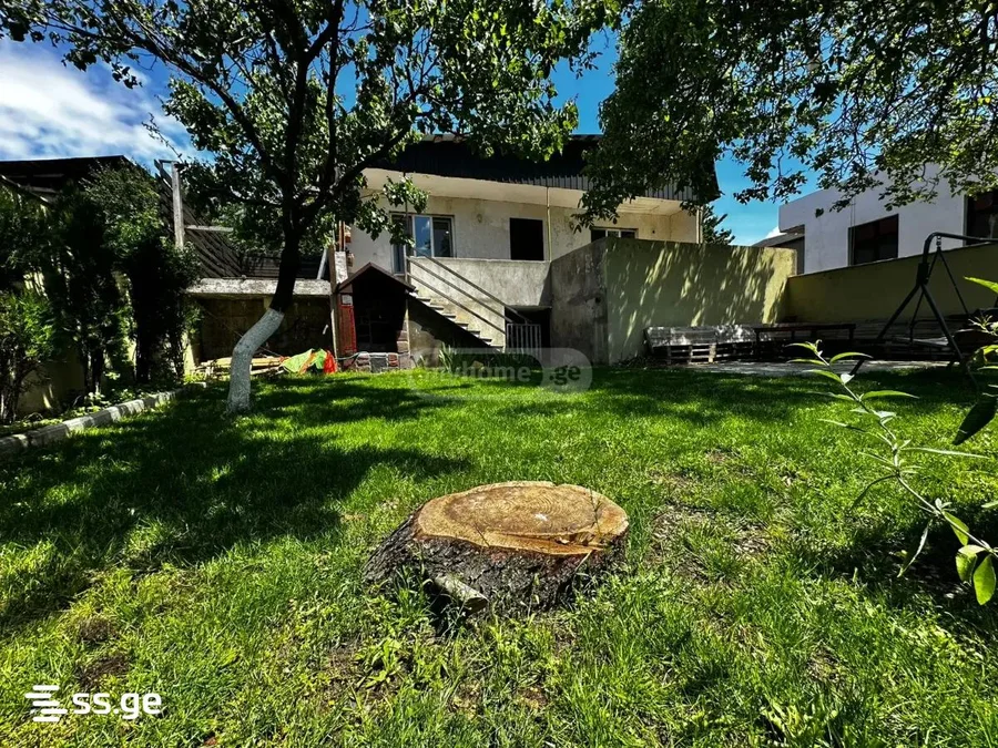8 room Private House For Sale. Nadzaladevi