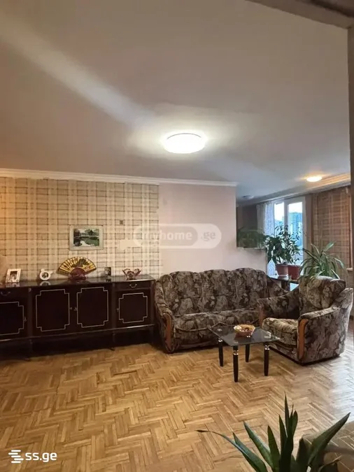 Коммерческое помещение на улица Петра Кавтарадзе . Saburtalo