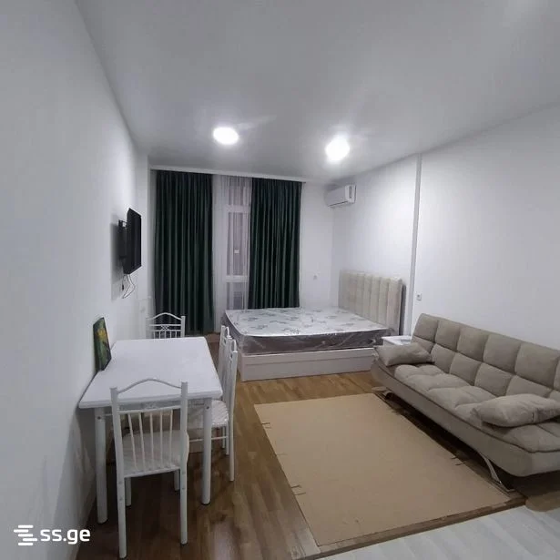 1+1 на R. Nizharadze st. 7 Airport District