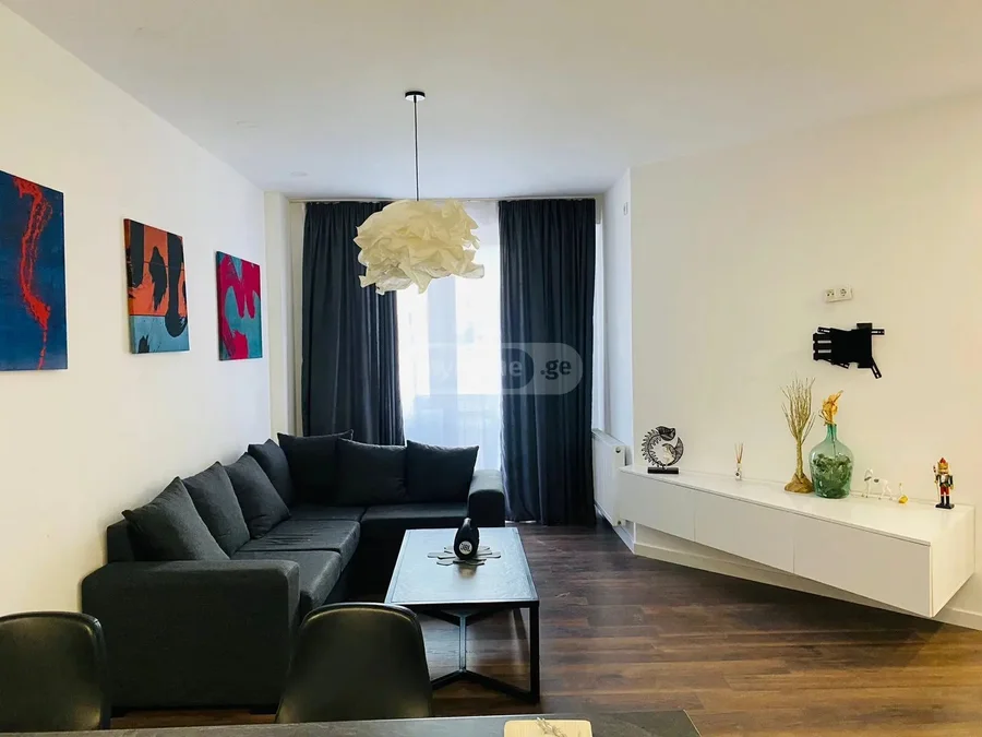 3-комнатная квартира, 77 кв.м, $1200