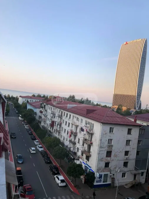 3-комнатная квартира в районе Руставели