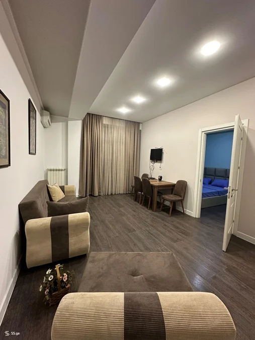 Ул. Юрия Гагарина, 24: 2-комнатная, 55.0 м²