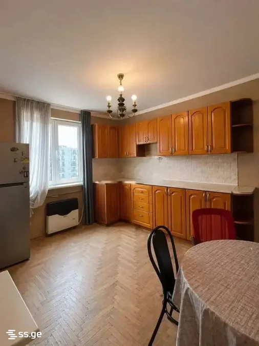 4-комнатная квартира Продаётся. Варкетили