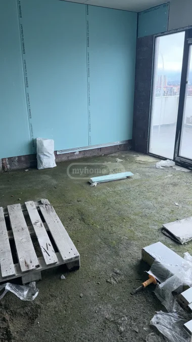 Специальная коммерческая площадь в районе Багратиони
