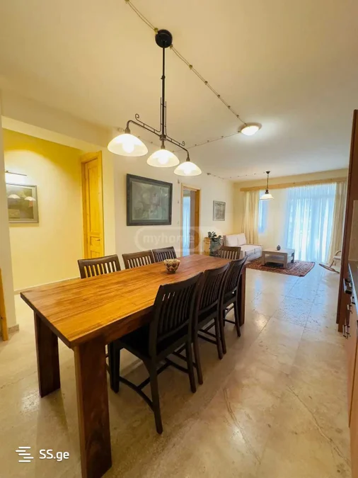 3 room Flat For Rent. Vake