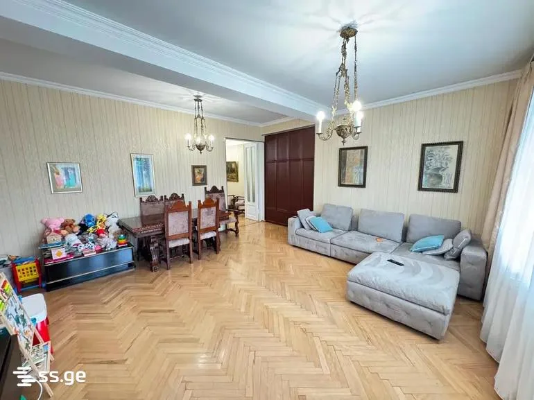 5 room Flat For Sale. Digomi village