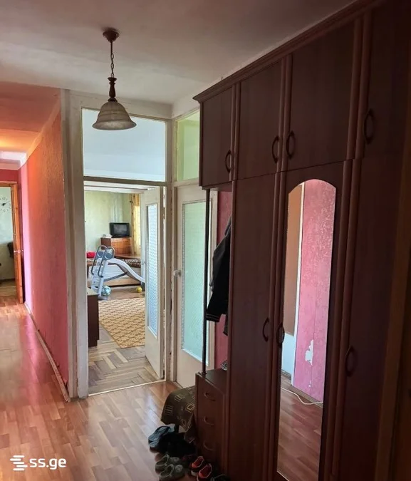 3 room Flat For Sale. Varketili
