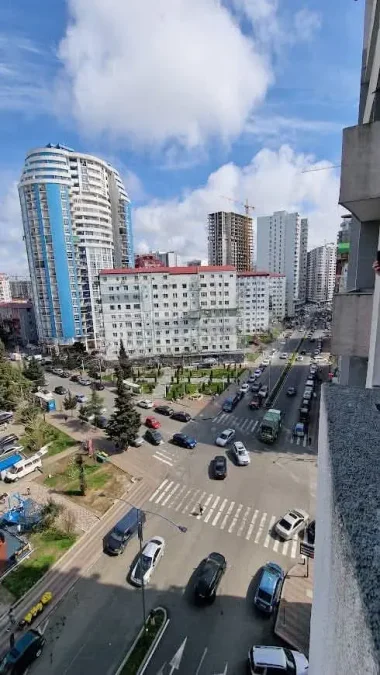 3-комнатная квартира в Химшиашвилиском районе