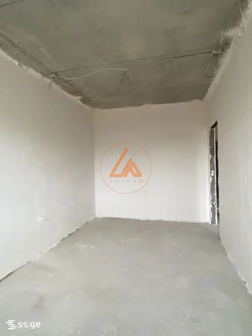 2 room Flat For Sale. Isani