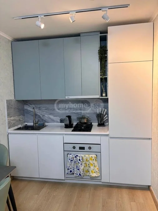 2-комнатная квартира, 44 м², $700
