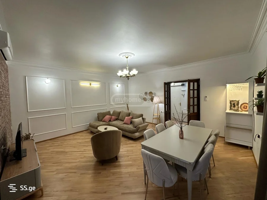 4 room Flat For Sale. Chugureti