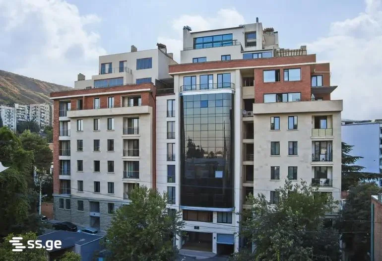 4-комнатная квартира. Сабуртало