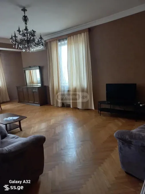 3-комнатная квартира в Тбилиси