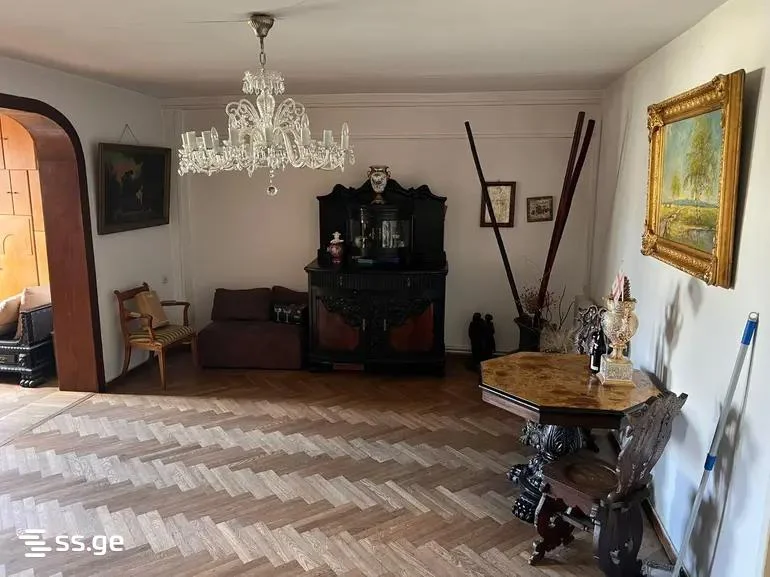 Коммерческое помещение на d. gamrekeli st. Saburtalo