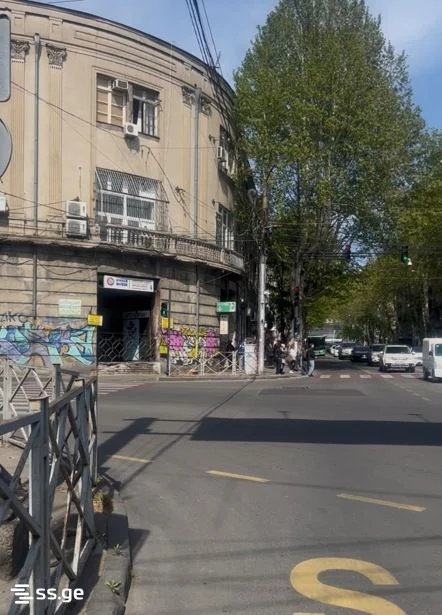 Коммерческое помещение Продаётся. Чугурети