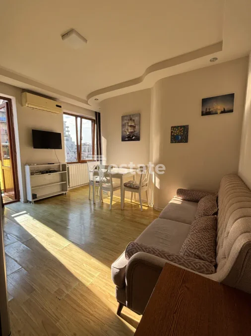 2+1 вблизи Grand Mall, $500