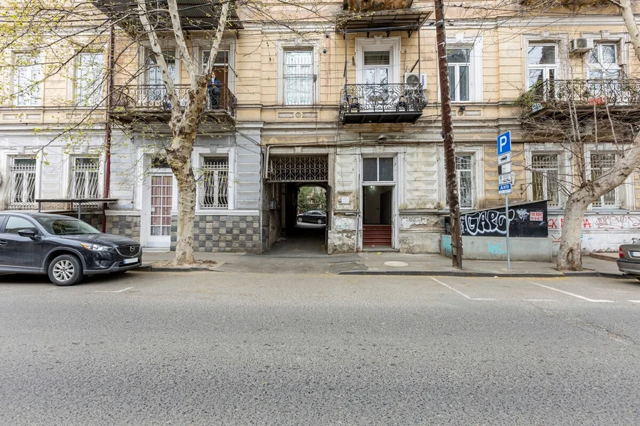 Наслаждайтесь проживанием в стильной 1-комнатной квартире в 3 минутах от площади Свободы