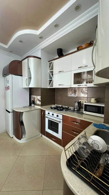 3-комнатная квартира, 83 м², $156,000
