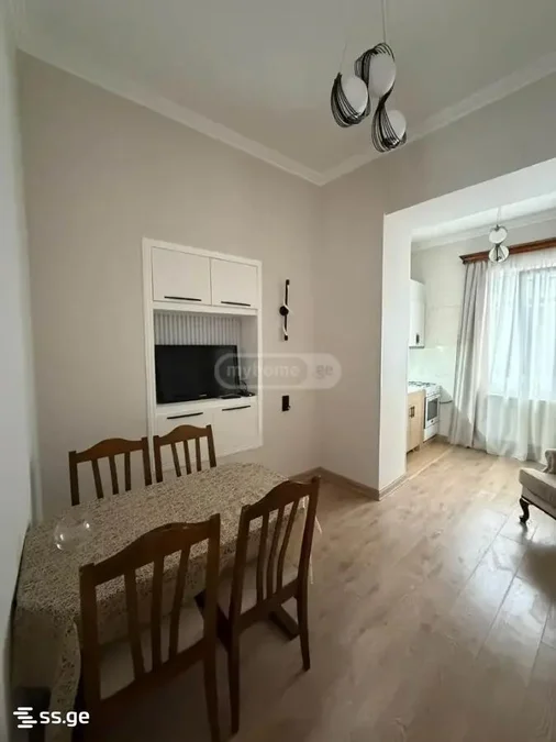 1+1 на შ. რუსთაველის გამზ. 0 Rustaveli District
