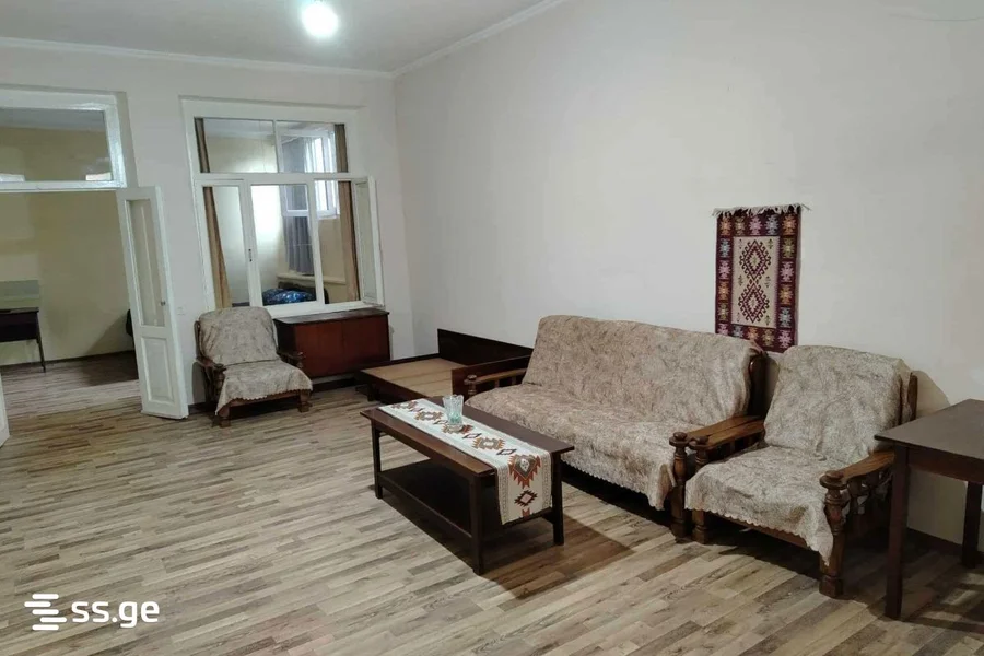 3-комнатная квартира в Тбилиси